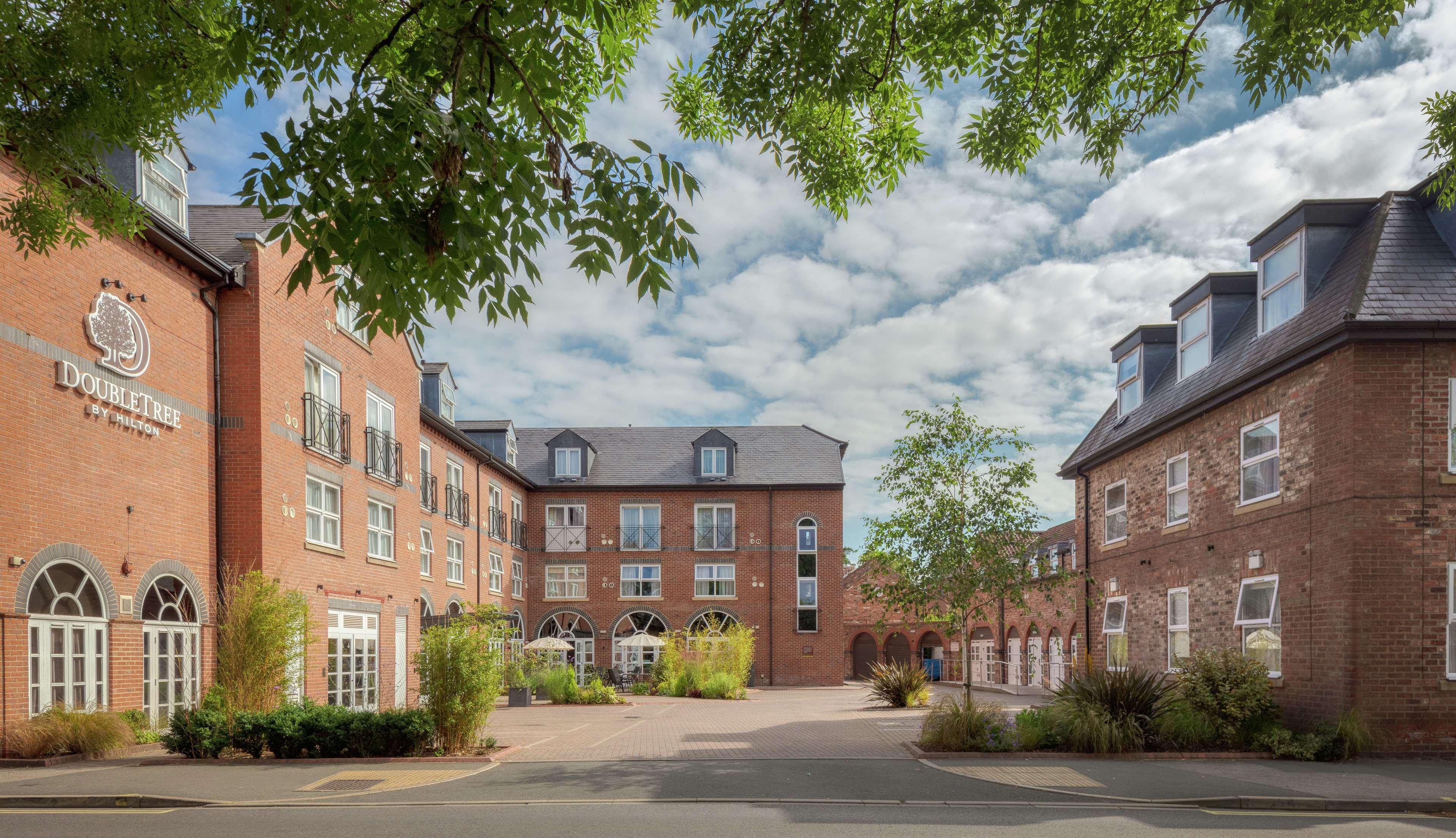 Doubletree By Hilton York Hotel Exterior foto